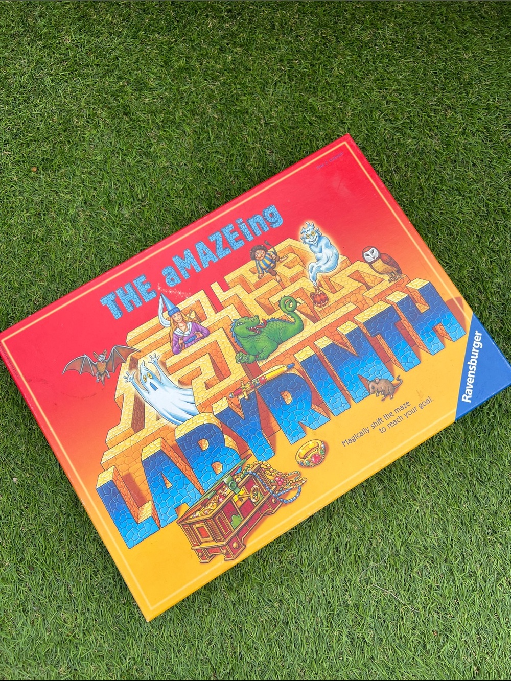 VINTAGE Ravensburger The aMAZEing Labyrinth board game 2002 Y2K ages 8+ up